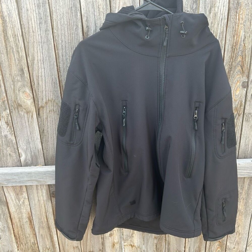 Jemehorn jacket xl zip up pockets hooded.